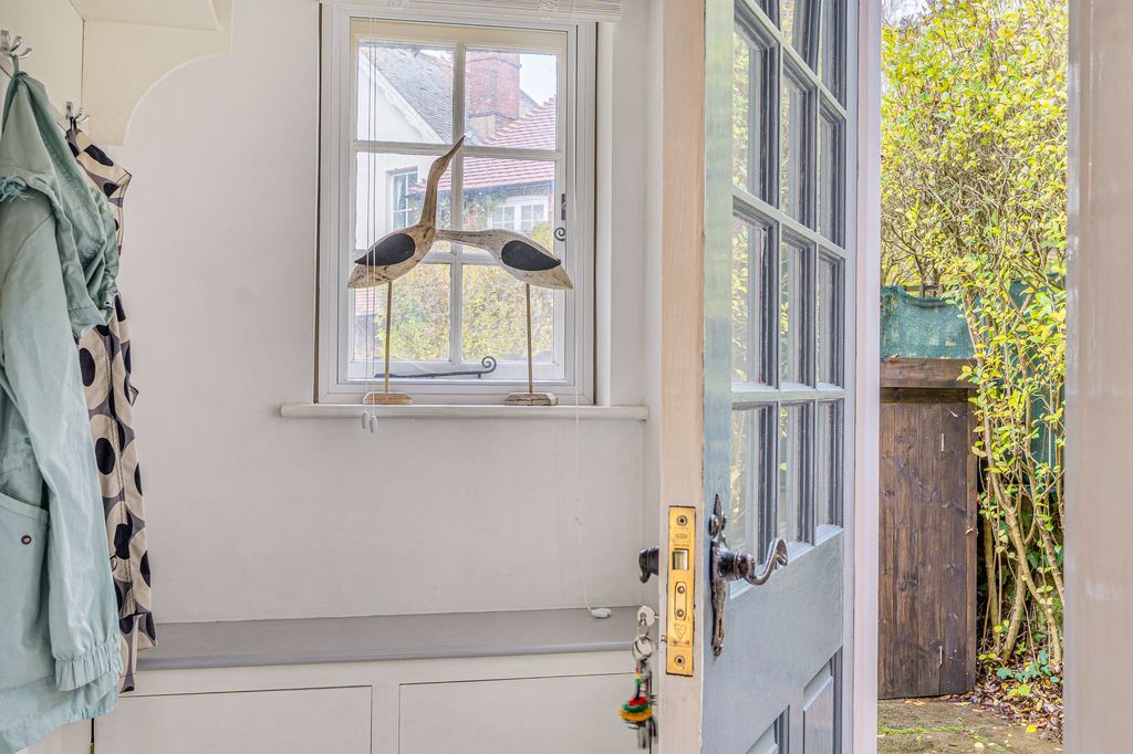 Property photo 2 of 15 Porch