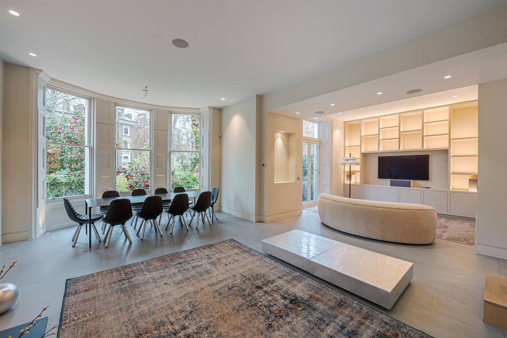 Property photo 1 of 26 Gledhow Gardens 4 Rgf-4-2. Low Res.Jpg