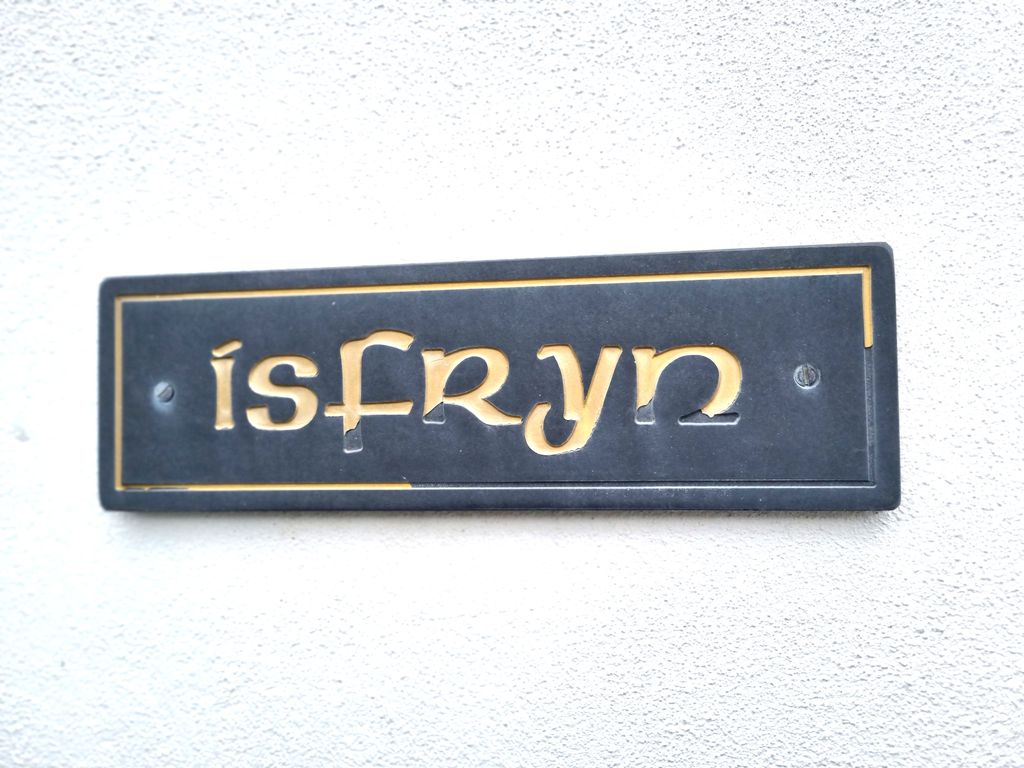Property photo 2 of 21 Isfryn
