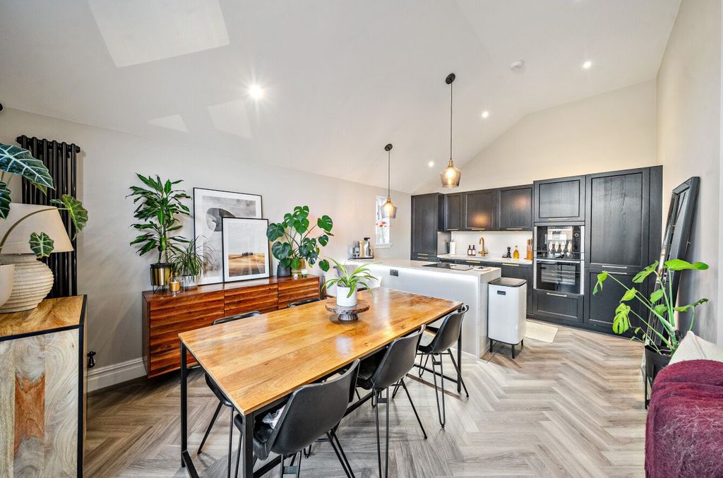 Property photo 3 of 20 Picture No. 11