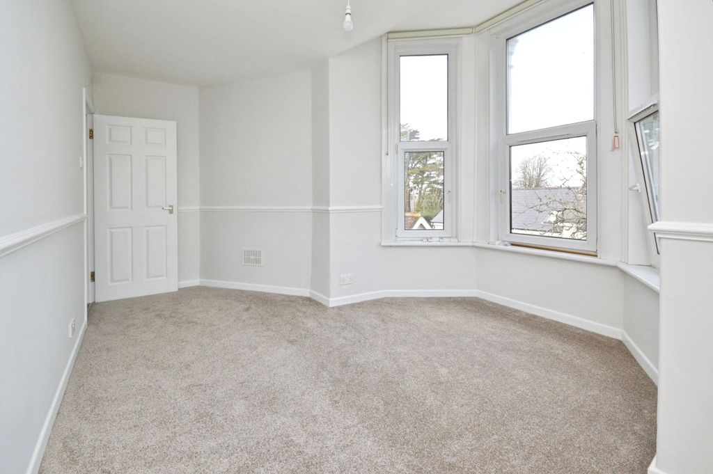 Property photo 3 of 11 3 - Picture No. 11