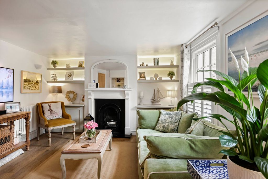 Property photo 2 of 21