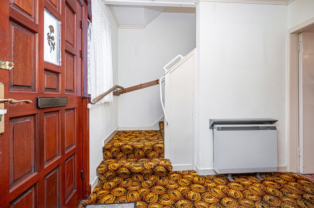 Property photo 2 of 21 Property Image 2