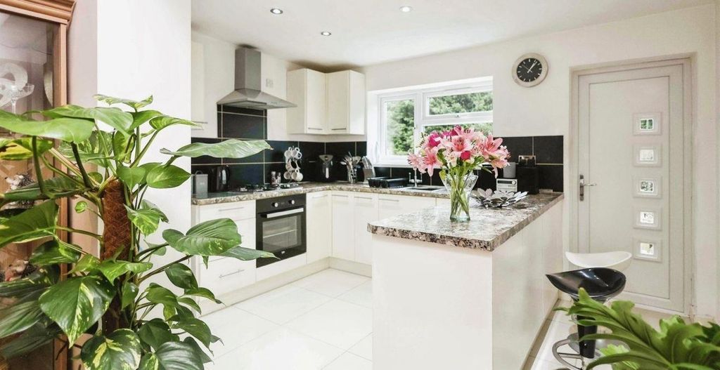 Property photo 2 of 11 Img-20250822-Wa0008.Jpg