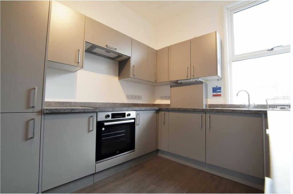 Property photo 2 of 9 Kitchen