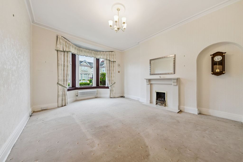 Property photo 2 of 25