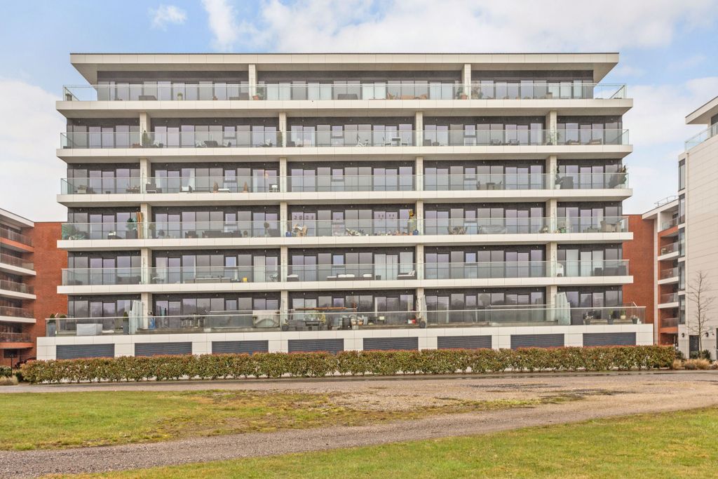 Additional image 15 of 2 bed flat for saleKingman Way, Newbury RG14
