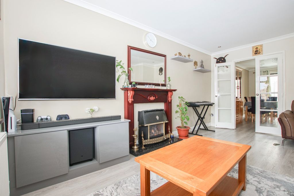 Property photo 3 of 22 5071802