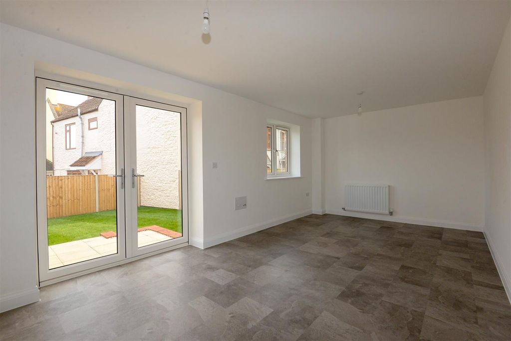 Property photo 2 of 20 Living Room 1.Jpg