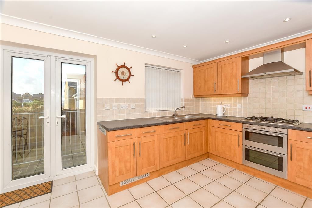 Property photo 3 of 13 Kitchen
