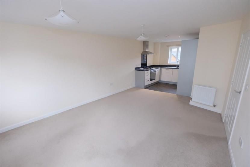 Property photo 1 of 7 Main Room