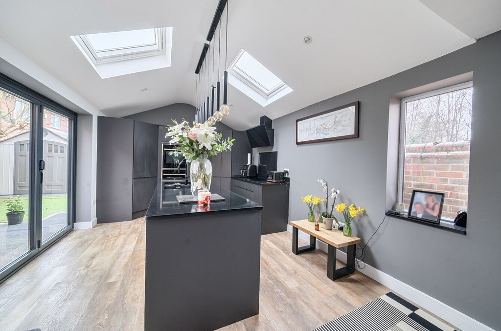 Property photo 3 of 20 1423346-4-69Ab04A...