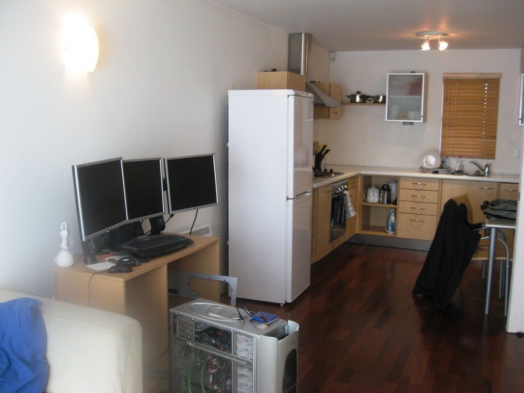 Property photo 3 of 8 Kitchen Area