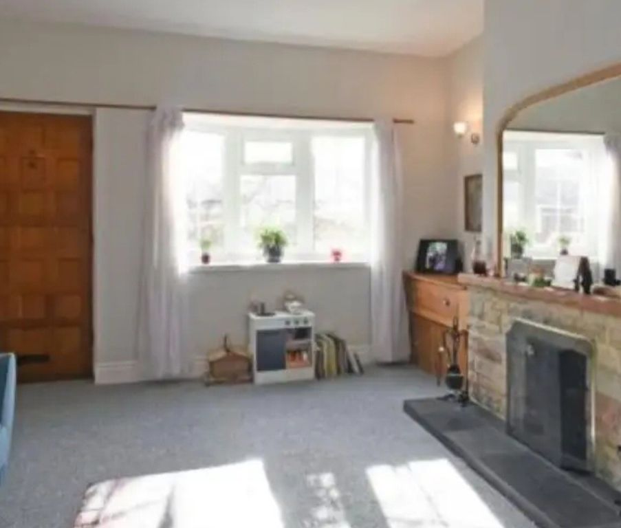 Property photo 2 of 9 Living Room