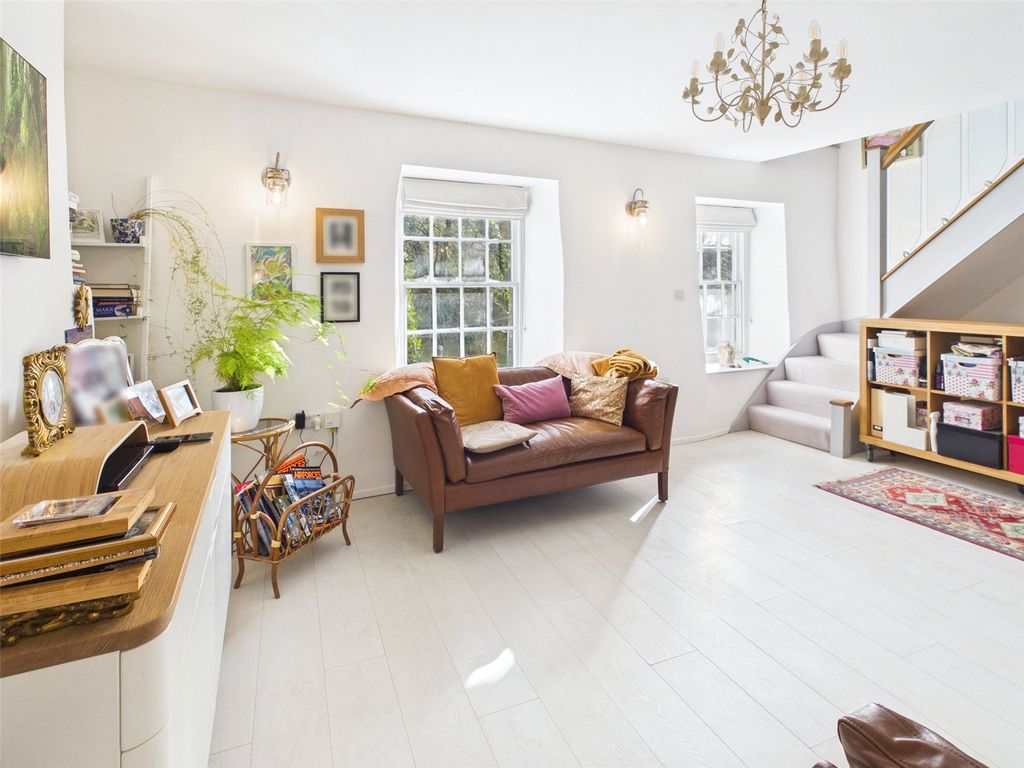 Property photo 2 of 16 Picture No. 03