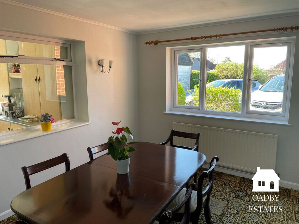 Property photo 3 of 14 Photo 2