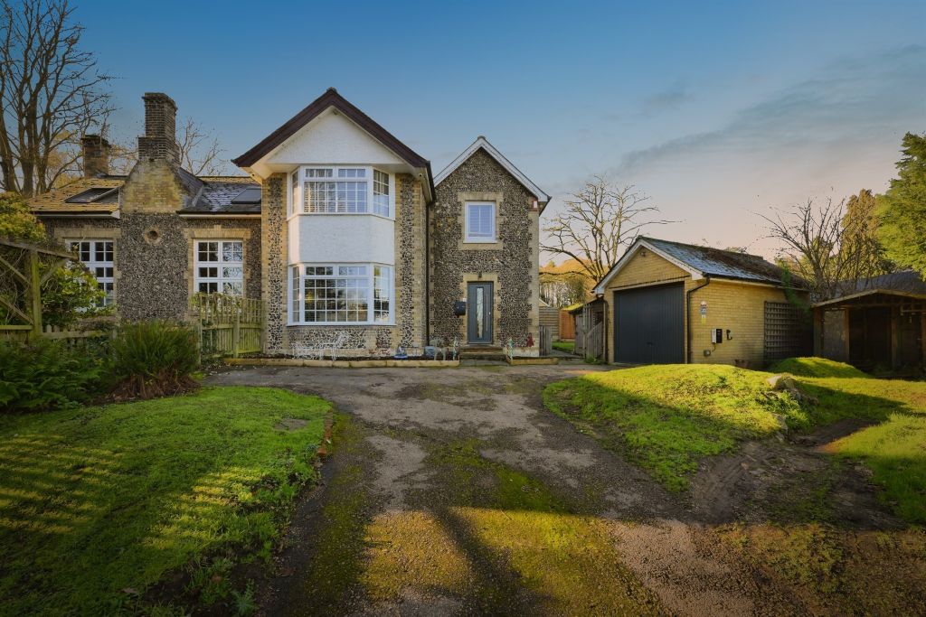 Property photo 1 of 25