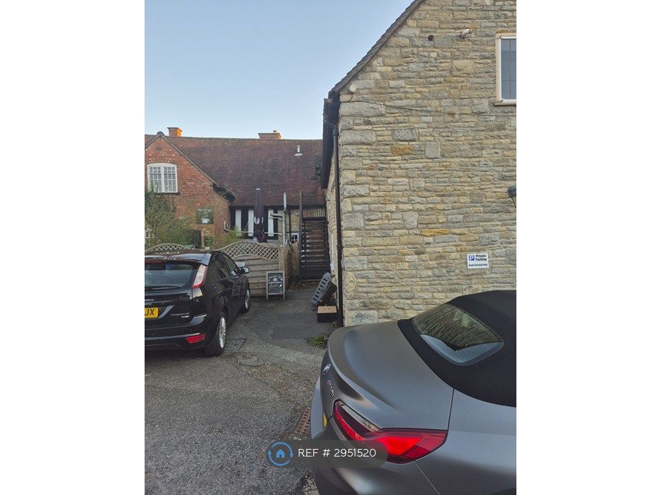 Property photo 1 of 11 Car Park