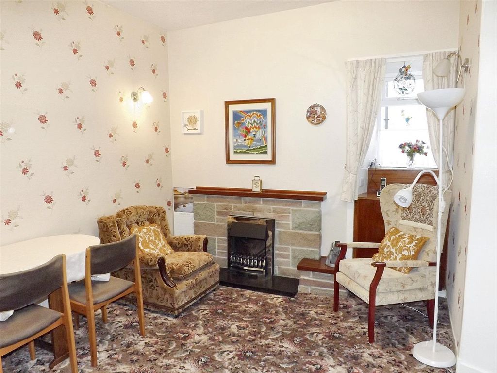 Property photo 3 of 14 Dining Room