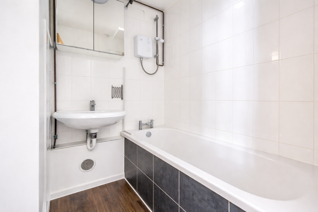 Property photo 3 of 4