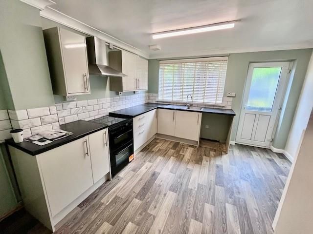 Property photo 3 of 8 Kitchen.Jpg