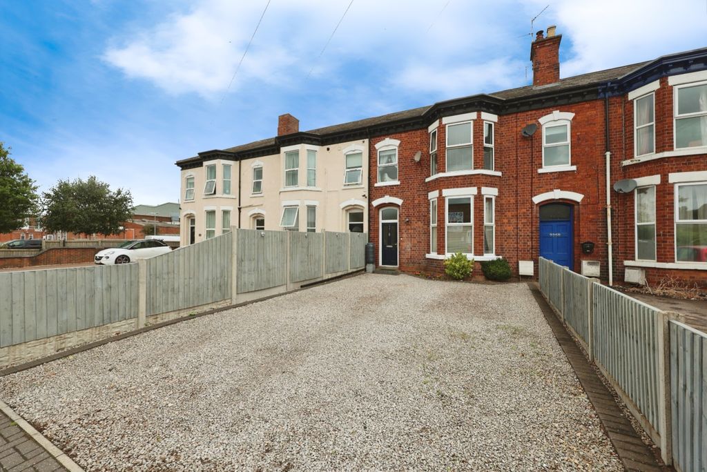 Property photo 1 of 33 4406801