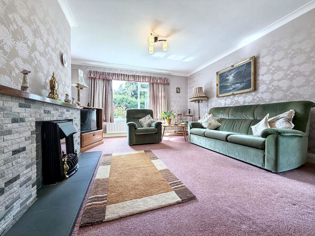 Property photo 2 of 35