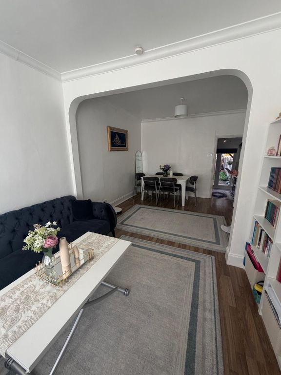 Property photo 3 of 10 Gallery