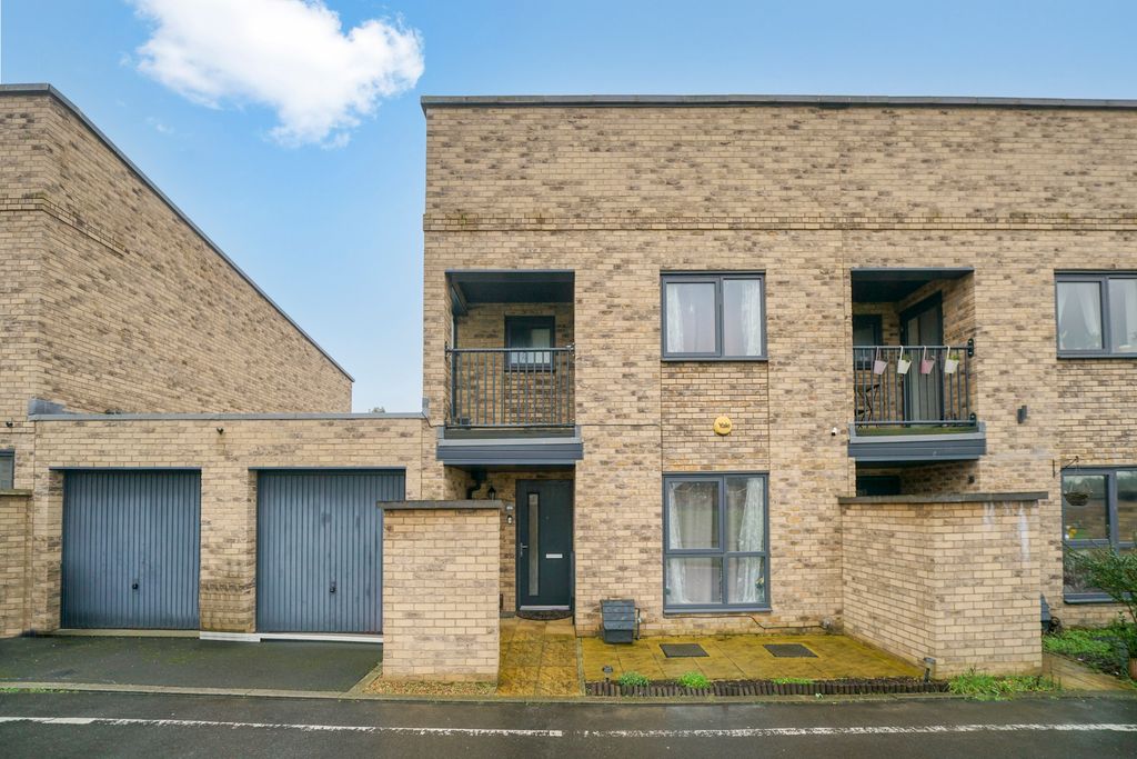 Property photo 1 of 23 5 Duffy Avenue - Men1Ghojiopxnykghk35