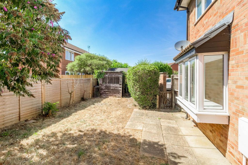 Property photo 2 of 12