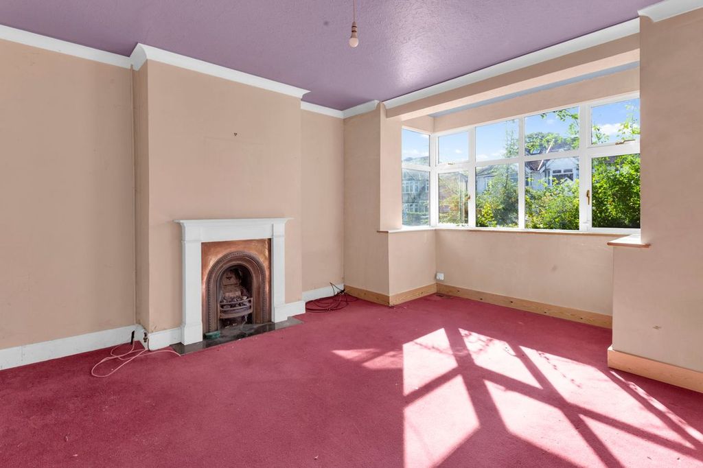 Property photo 2 of 30