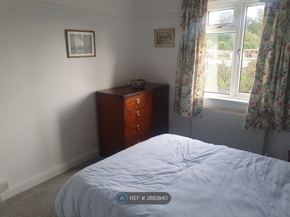 Property photo 2 of 8 Bedroom