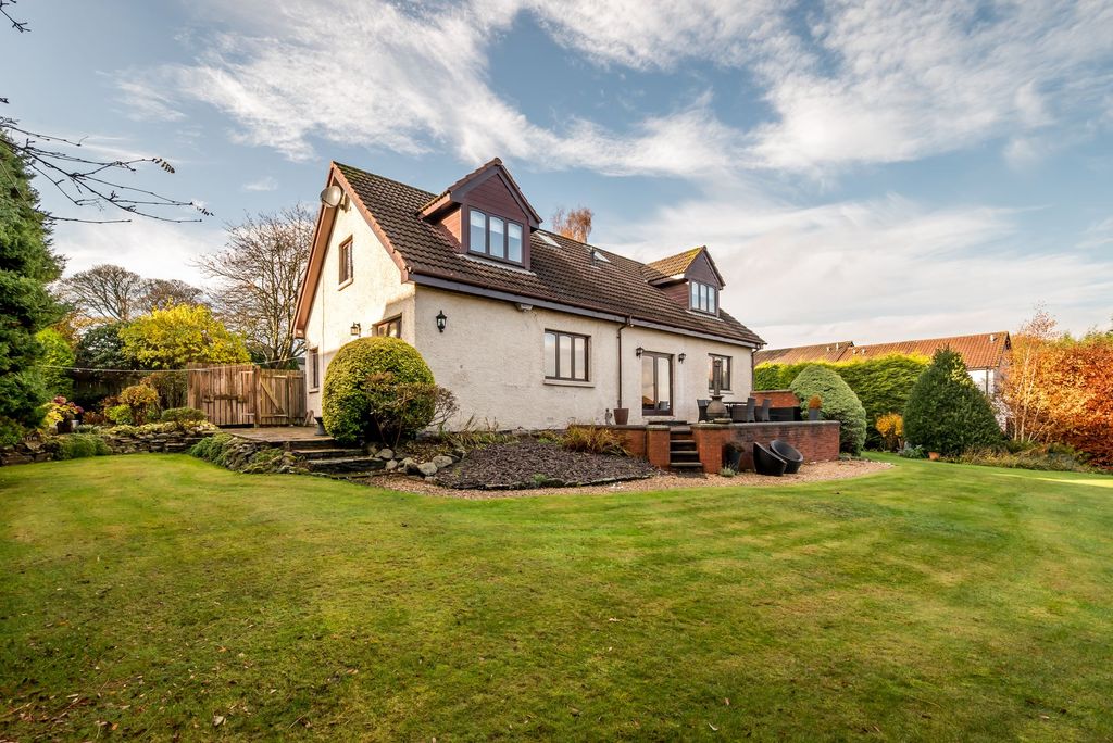 Property photo 2 of 29