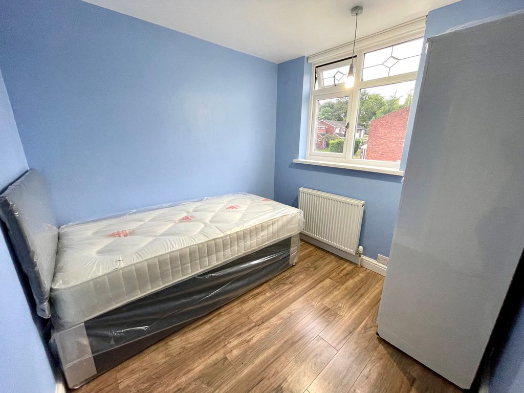 Property photo 2 of 3