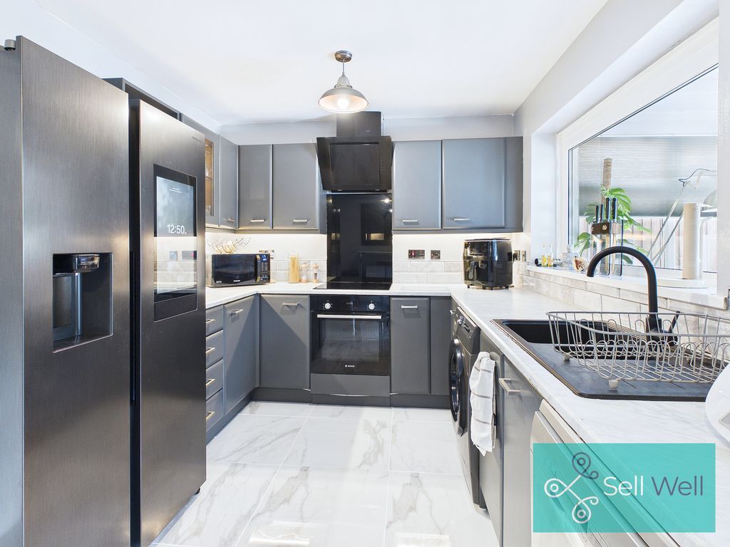 Property photo 2 of 23 Kitchen