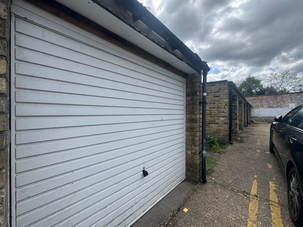 Property photo 2 of 4 2