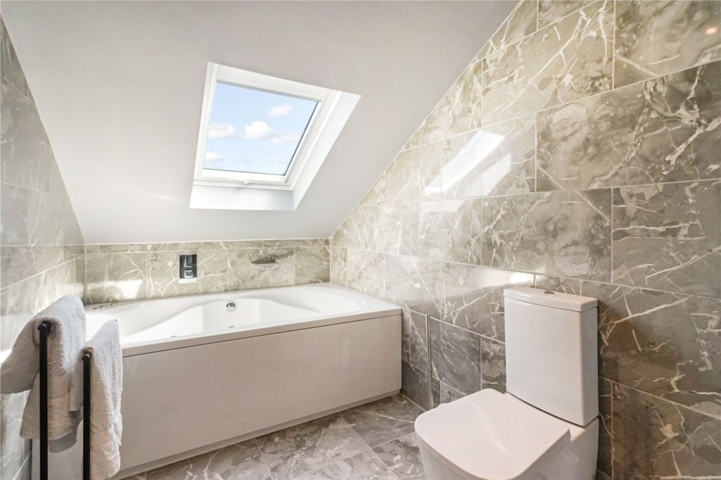 Property photo 3 of 27 Bedroom 3 Ensuite