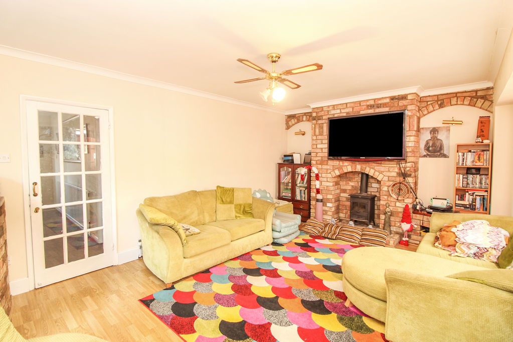 Property photo 2 of 17 Living Room