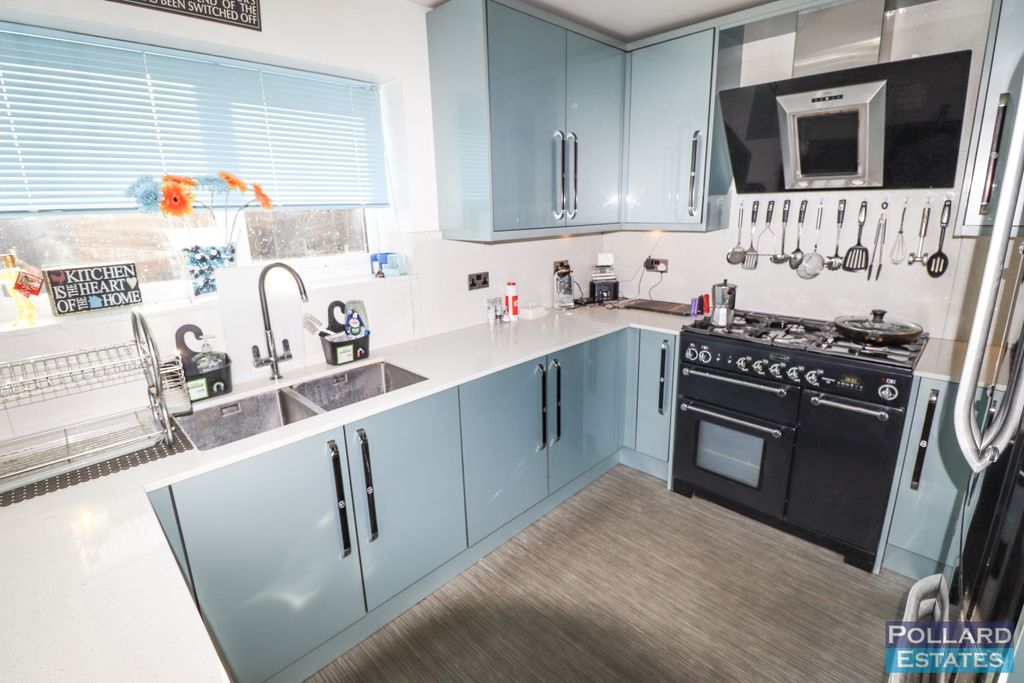 Property photo 3 of 16 Pbox-Img.Jpg