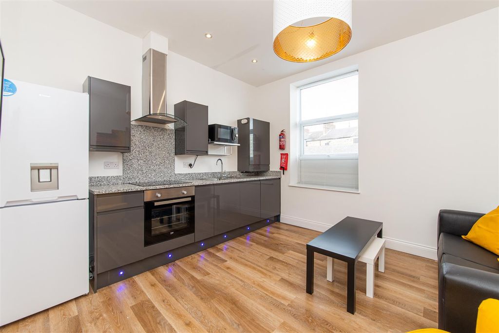 Property photo 2 of 11 Edit-1337.Jpg