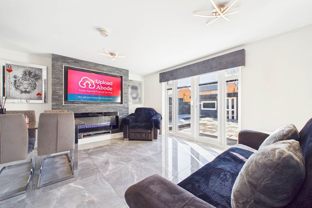 Property photo 2 of 23