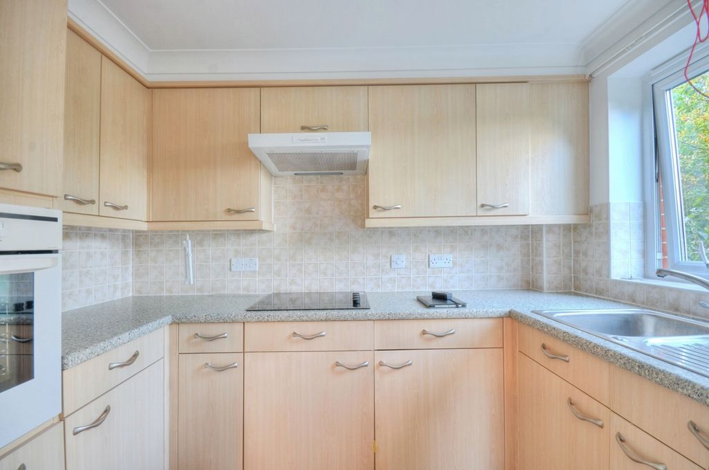 Property photo 3 of 13 Kitchen