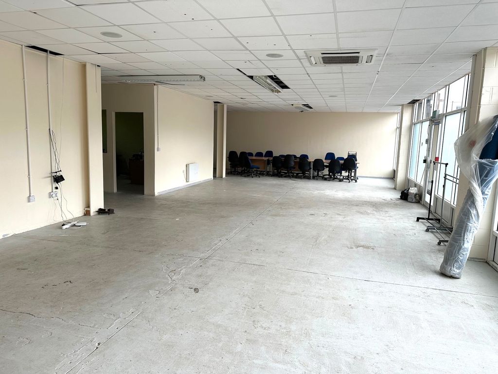 Property photo 2 of 4