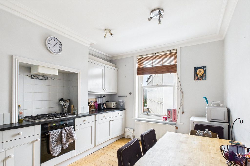 Property photo 2 of 8 Picture No. 09