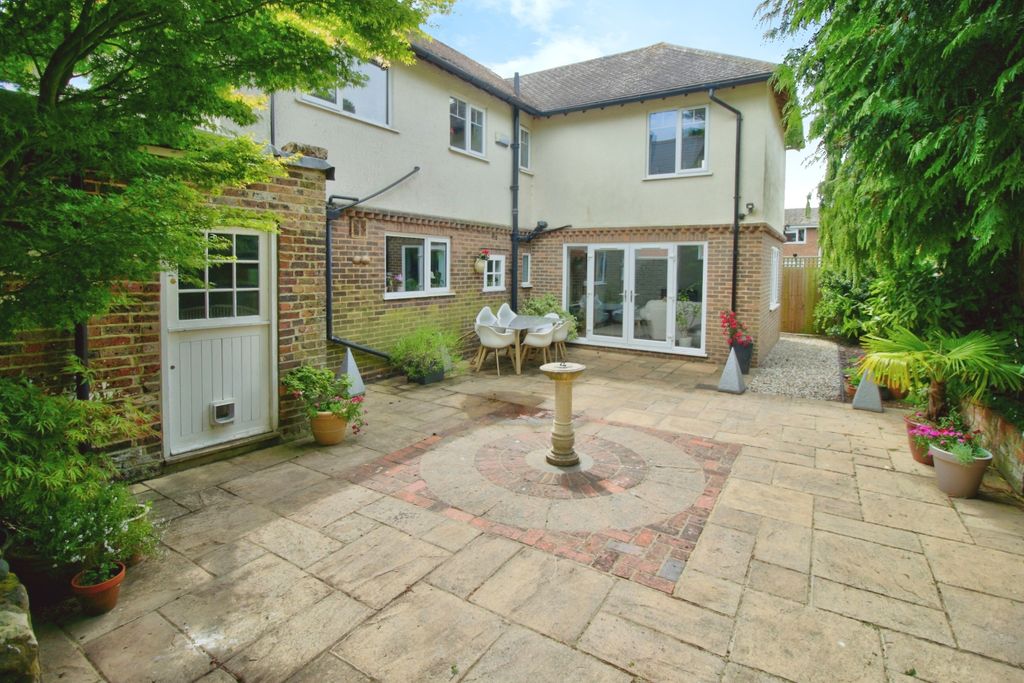 Property photo 2 of 27 Photo #2