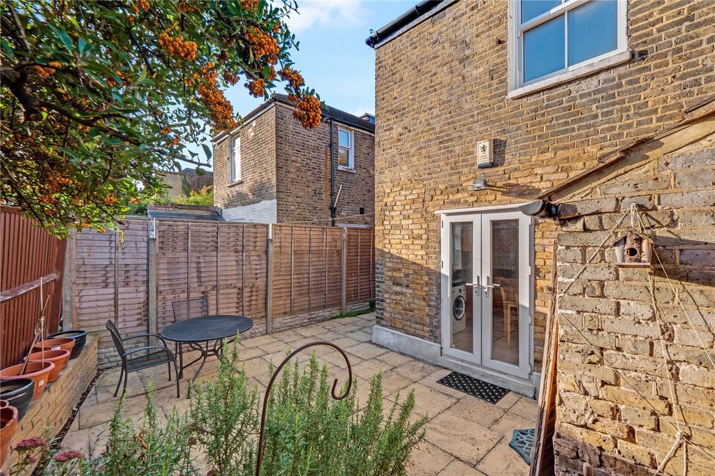 Property photo 3 of 14 Picture No. 12