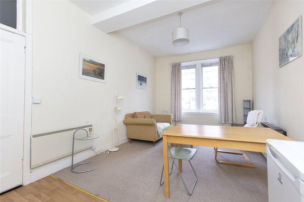Property photo 3 of 12 Picture No. 14