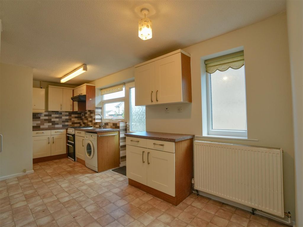 Property photo 2 of 13 Kitchen Diner