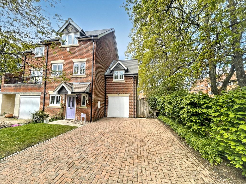 Property photo 1 of 19 Picture No. 34