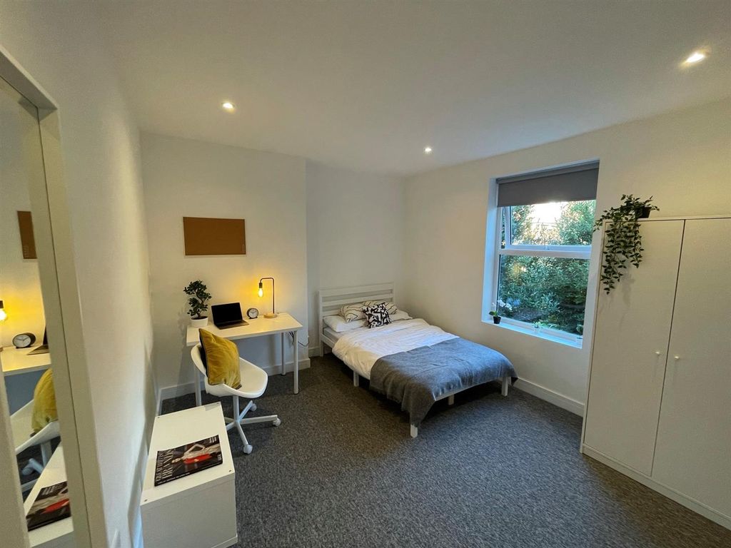 Property photo 2 of 8 4.Jpg